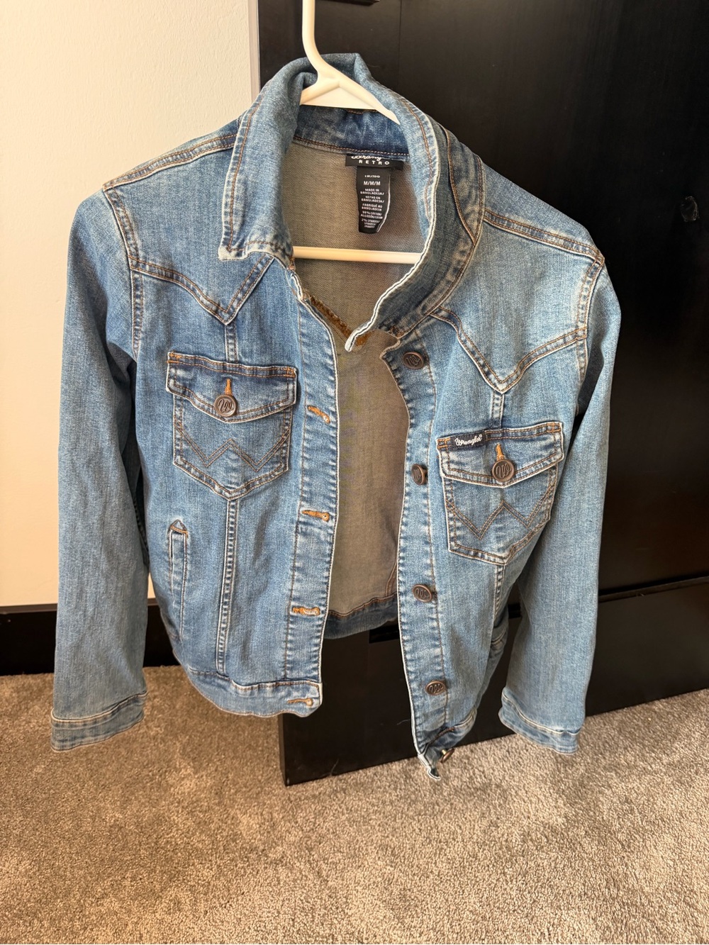 Wrangler Retro Light Blue Denim Jacket - Women's Classic Trucker